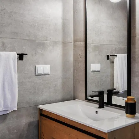 Mountain By Lavibes Semesterbostad *