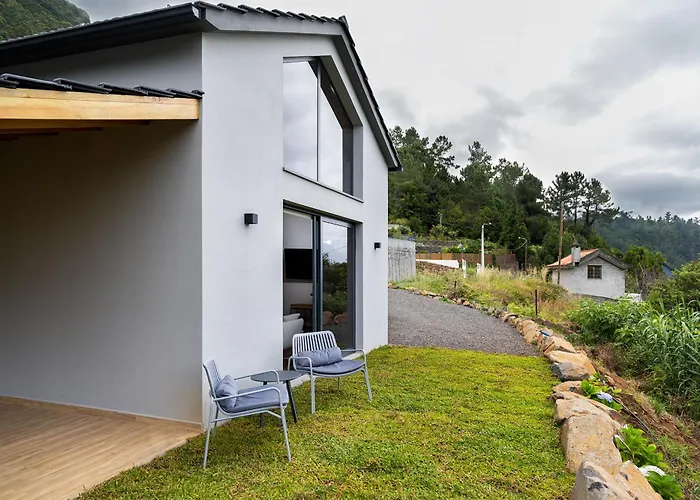 Mountain By Lavibes *